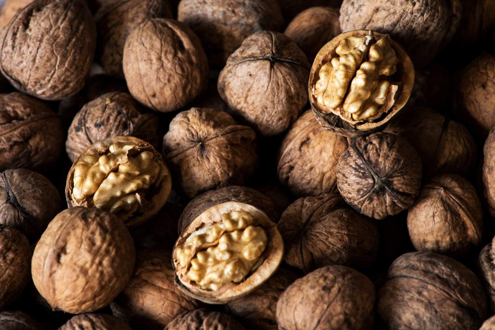 10 Reasons Why Walnuts Are A MustEat Superfood Agricultural Real